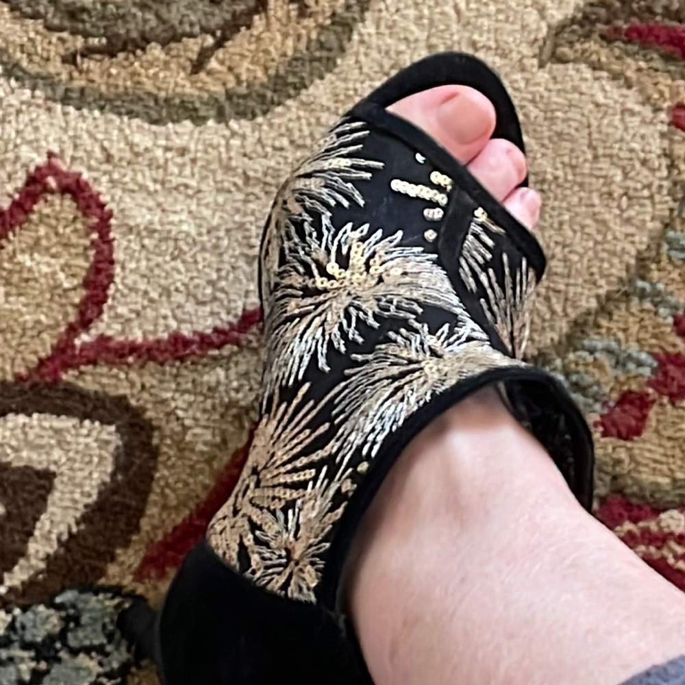 Charming Charlie’s Size 6